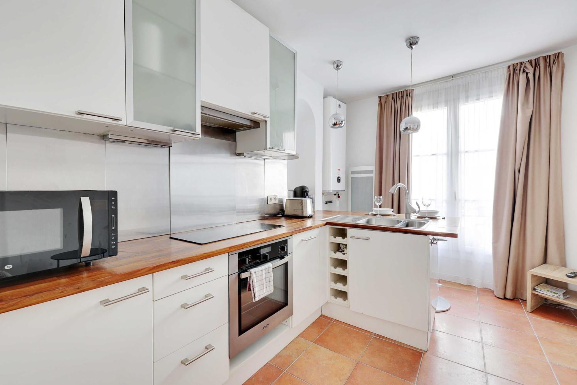 Charming 1br 2p - 4th *
